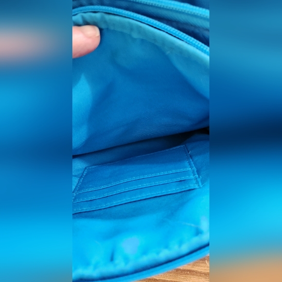 Rosetti blue faux leather cross body shoulder purse with multiple pockets - Picture 10 of 13